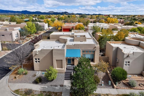 Photo of 8 Sobradora Drive, Santa Fe, NM 87508 (MLS # 202604490)