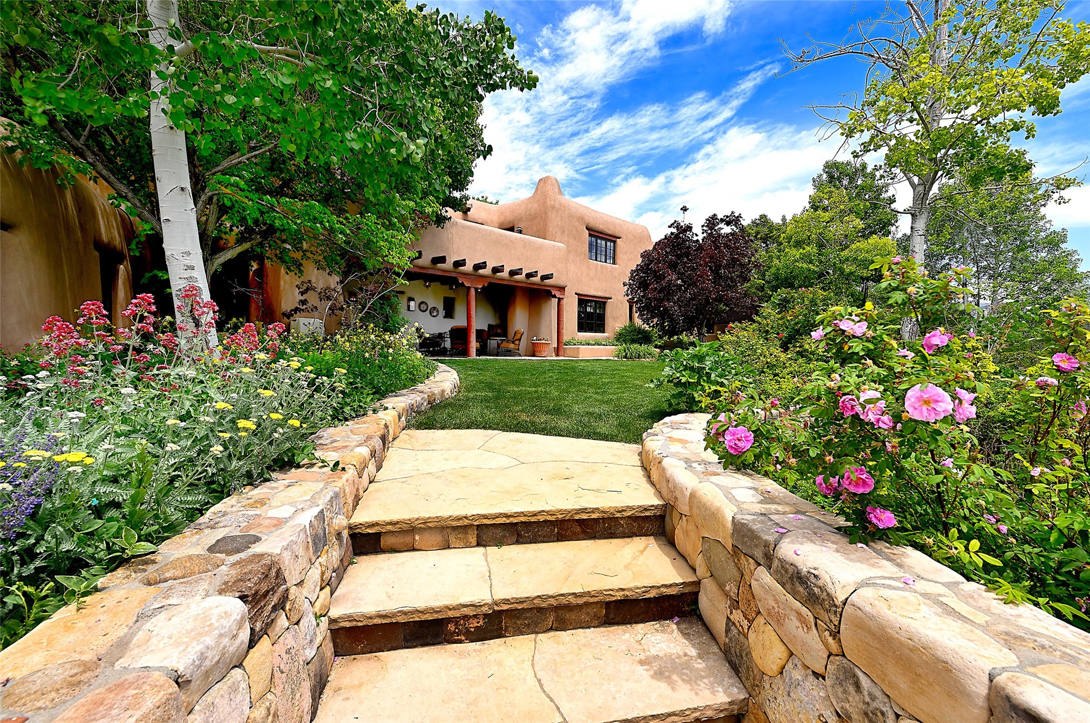 196 Circle Drive, Santa Fe, New Mexico image 8