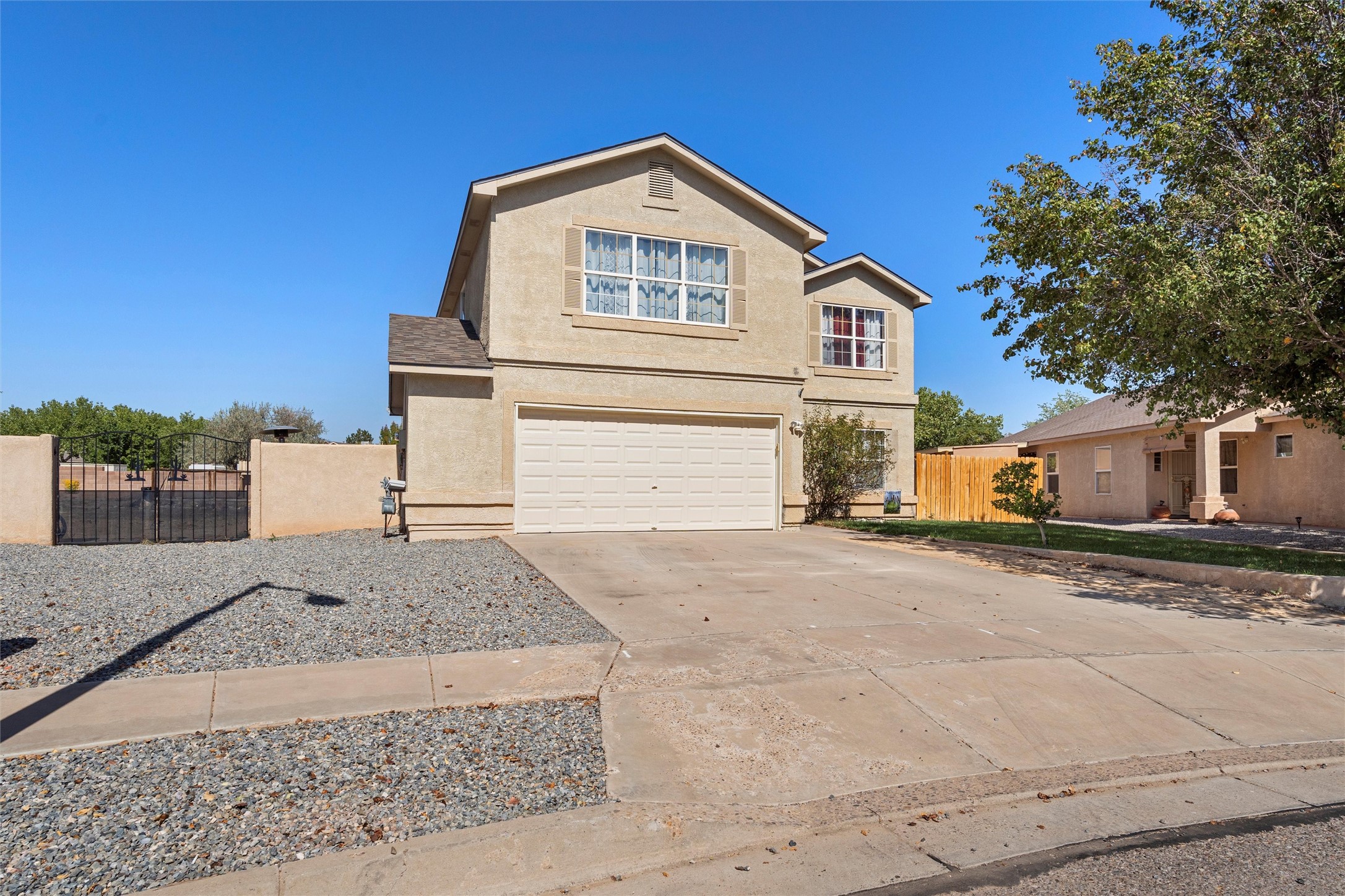 801 Deming Meadows Drive, Rio Rancho, New Mexico image 2