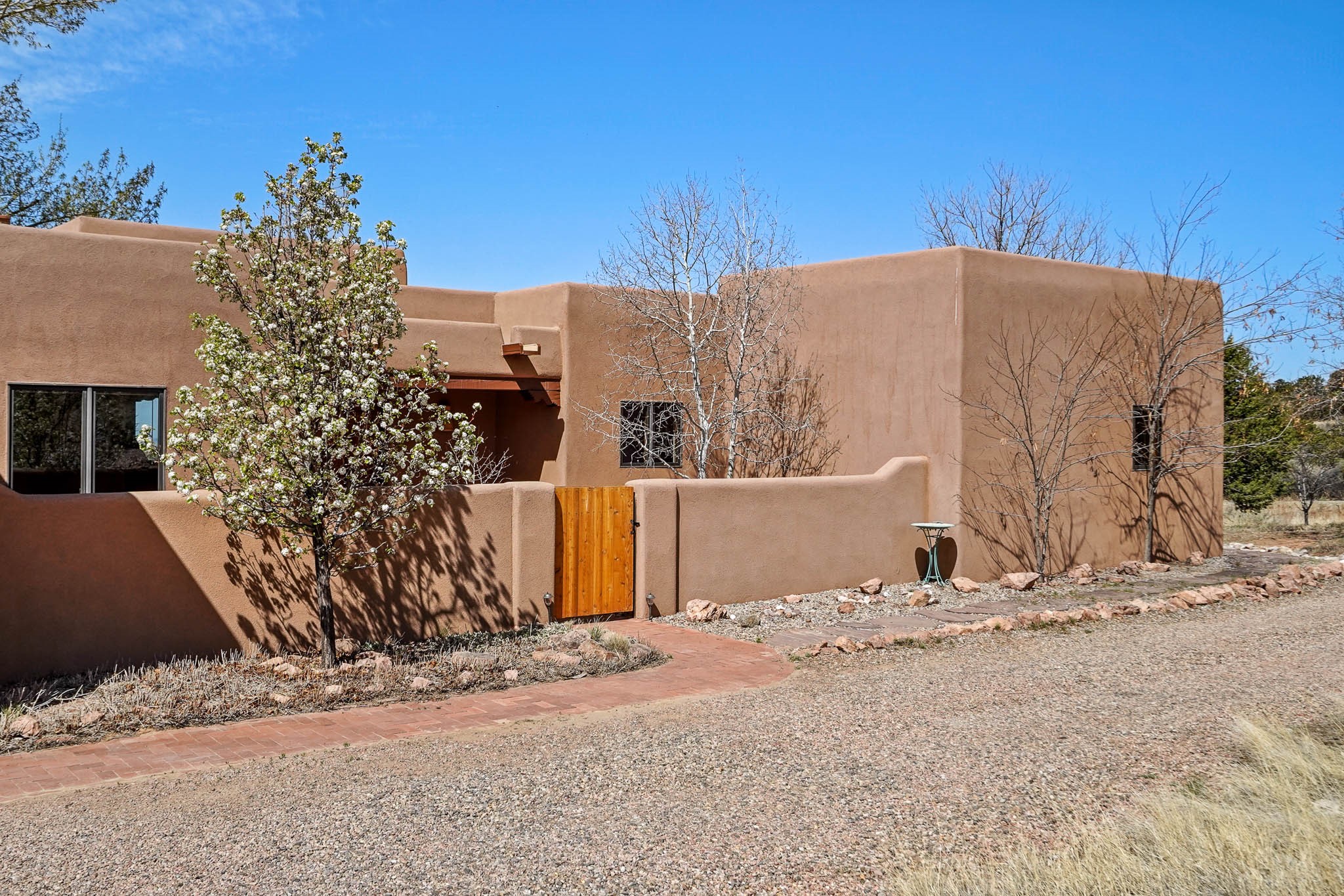 77 Camino Dimitrio, Santa Fe, New Mexico image 4