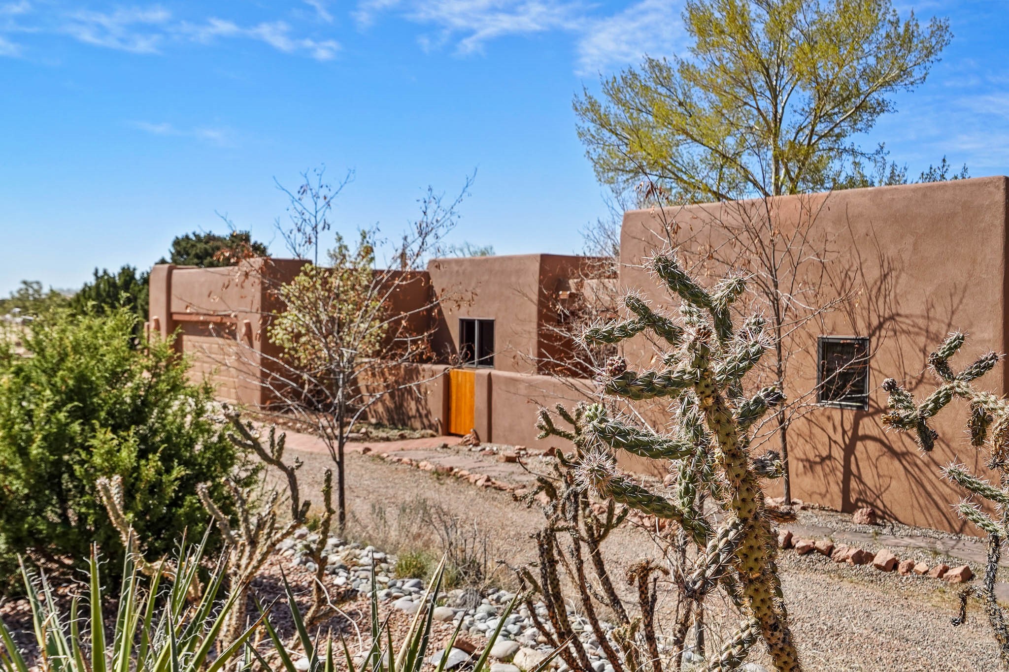 77 Camino Dimitrio, Santa Fe, New Mexico image 3