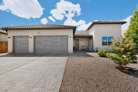 Tiny photo for 6 Pinon Doblado, Santa Fe, NM 87508 (MLS # 202601506)