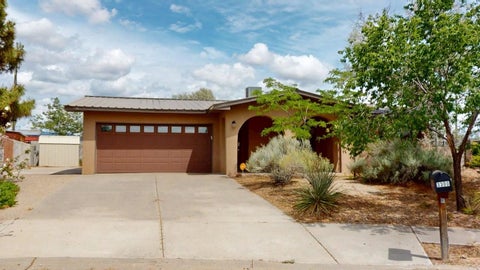 Homes For Sale - 3300 Camino Prado Vista Vis<br/> Santa Fe County, Santa Fe, NM 87507