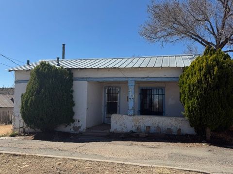 Homes For Sale - 611 Mora Street<br/> Las Vegas, NM 87701