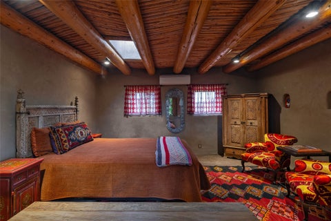 Tiny photo for 15 Sunlit Drive W, Santa Fe, NM 87508 (MLS # 202604441)