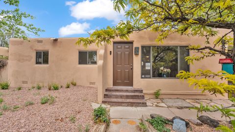 Homes For Sale - 103 Spruce St<br/> Santa Fe County, Santa Fe, NM 87501