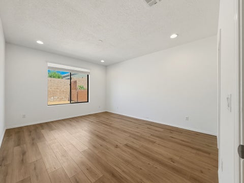 Tiny photo for 25 Wirecrest Lane, Santa Fe, NM 87508 (MLS # 202603147)