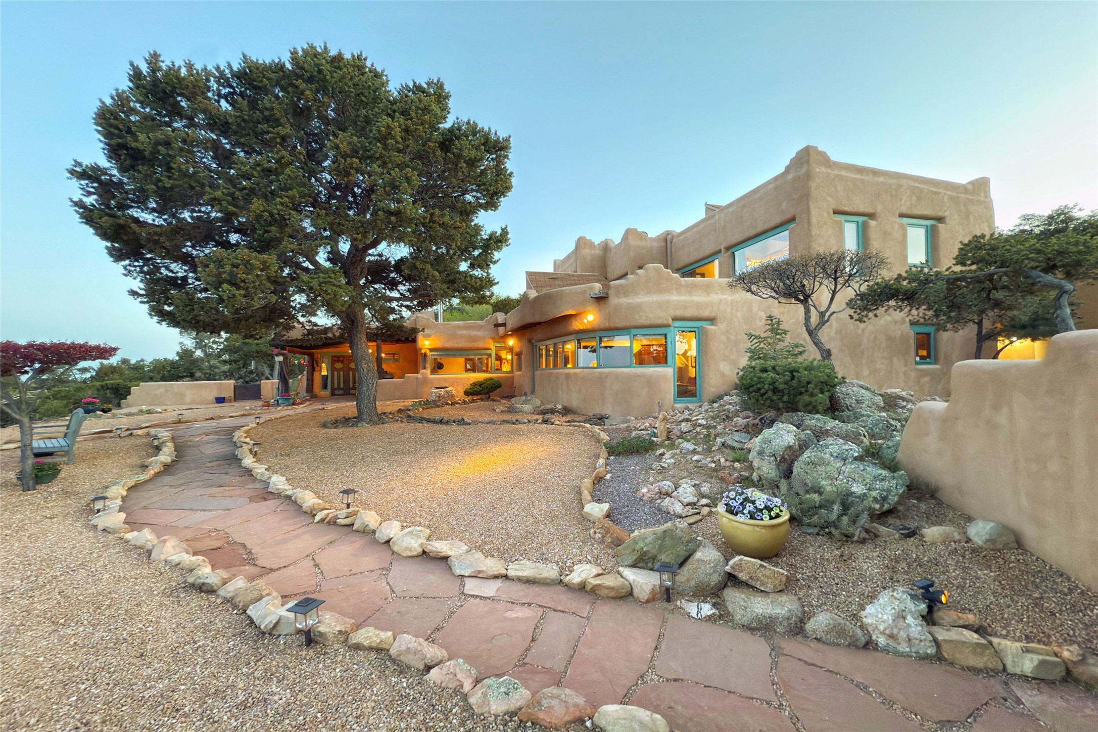 8 Hampton Road, Santa Fe, New Mexico image 2