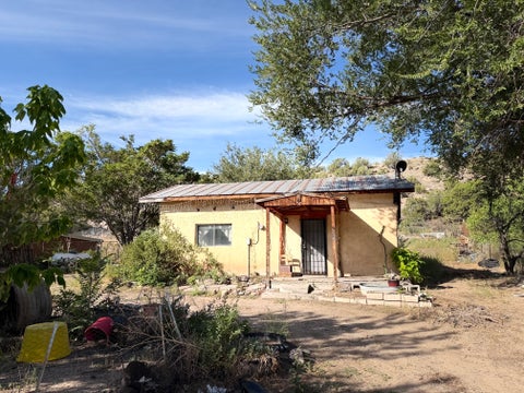 Homes For Sale - 135 County Road 135<br/> Hernandez, NM 87537