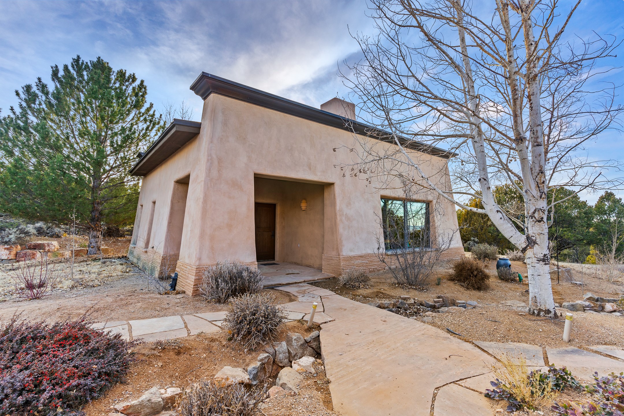 128 Outlaw Trail, Ranchos de Taos, New Mexico image 34