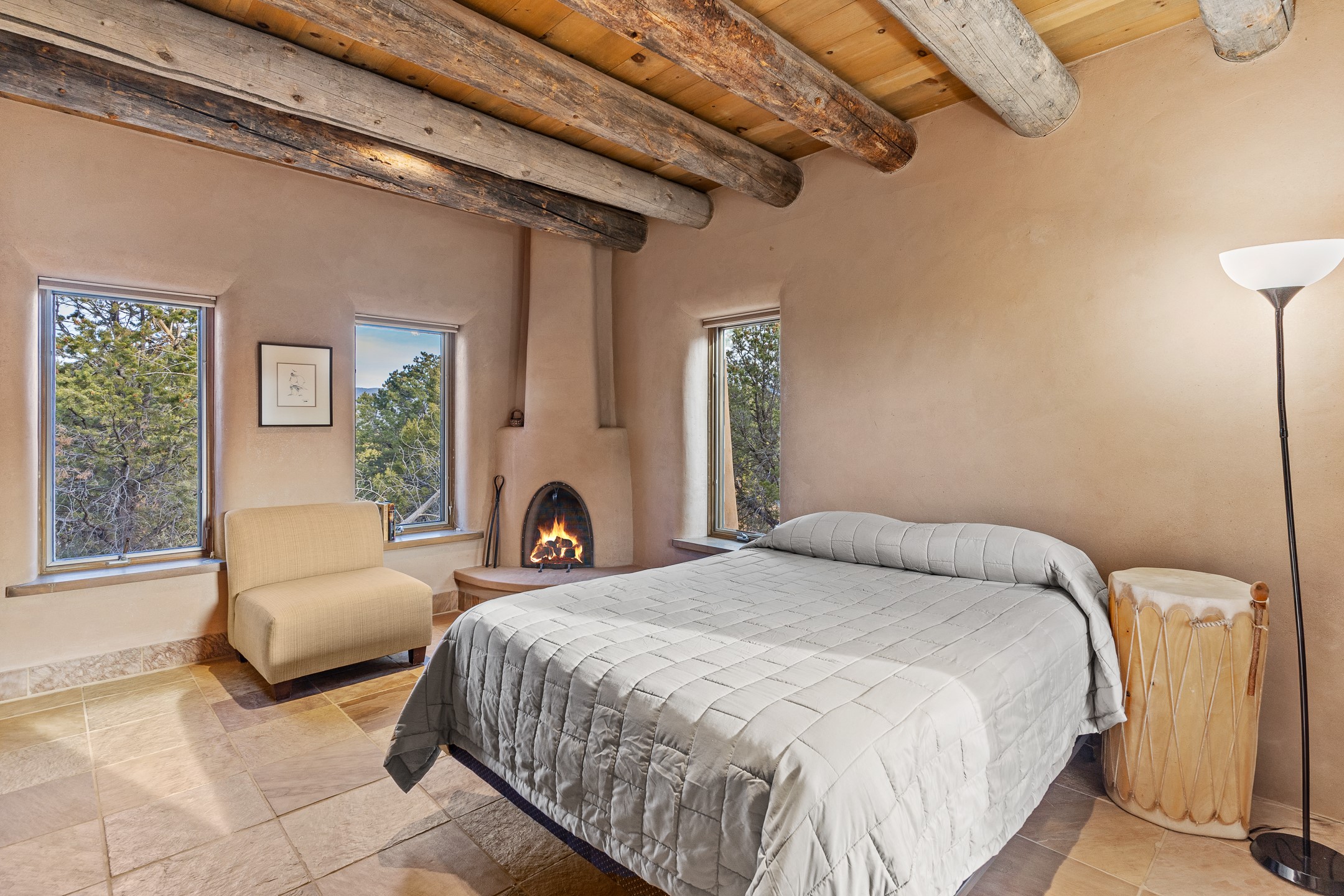 128 Outlaw Trail, Ranchos de Taos, New Mexico image 30