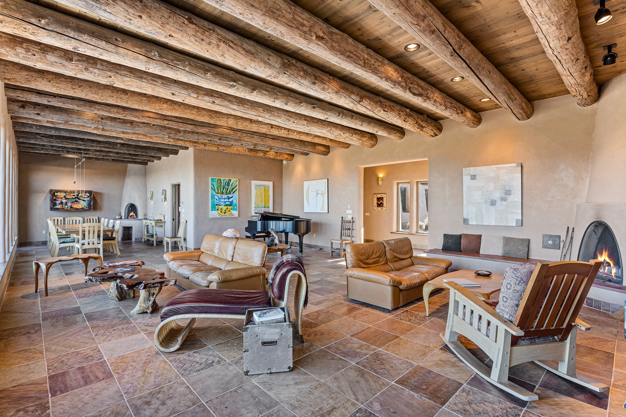 128 Outlaw Trail, Ranchos de Taos, New Mexico image 10