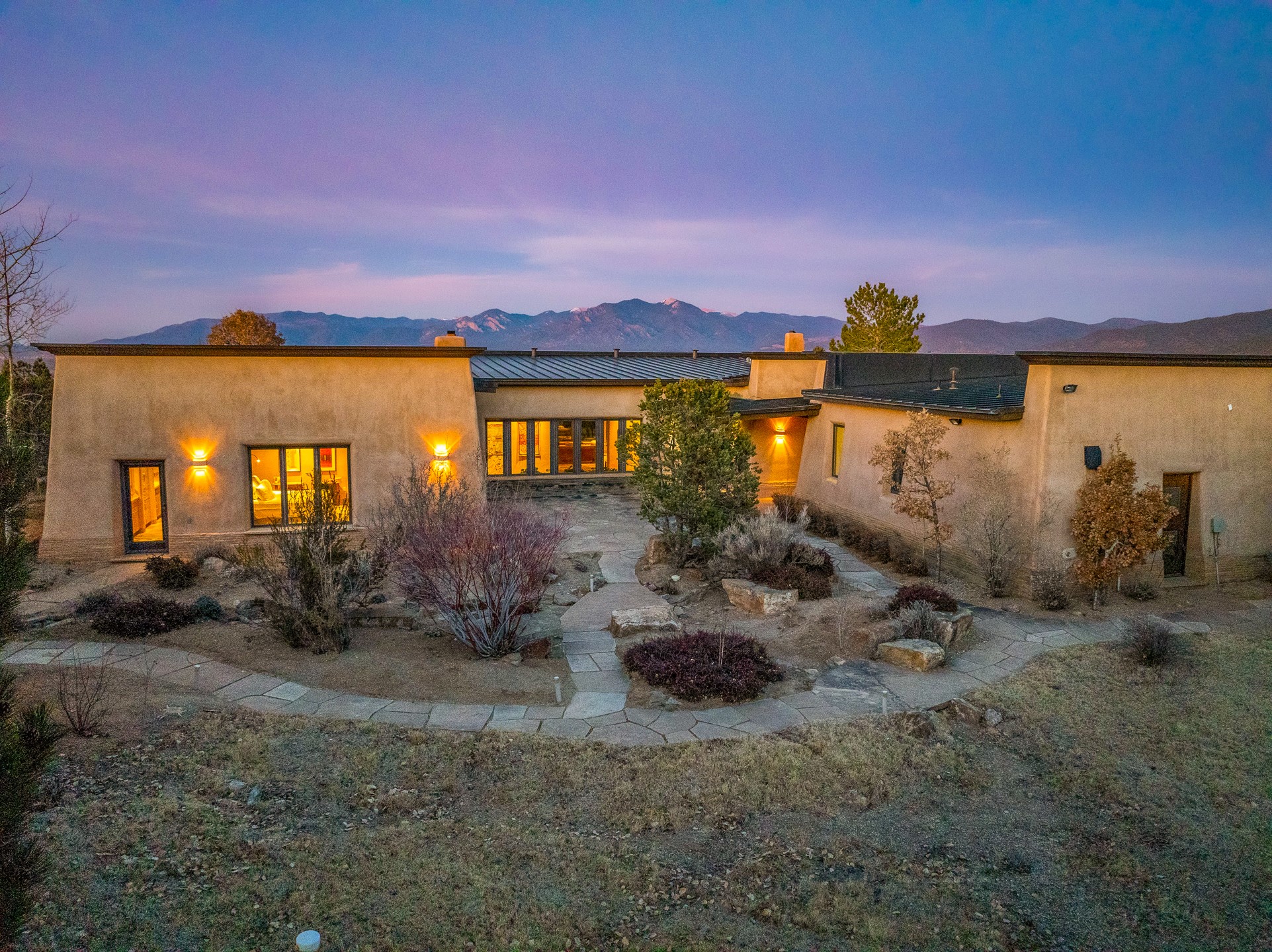 128 Outlaw Trail, Ranchos de Taos, New Mexico image 2