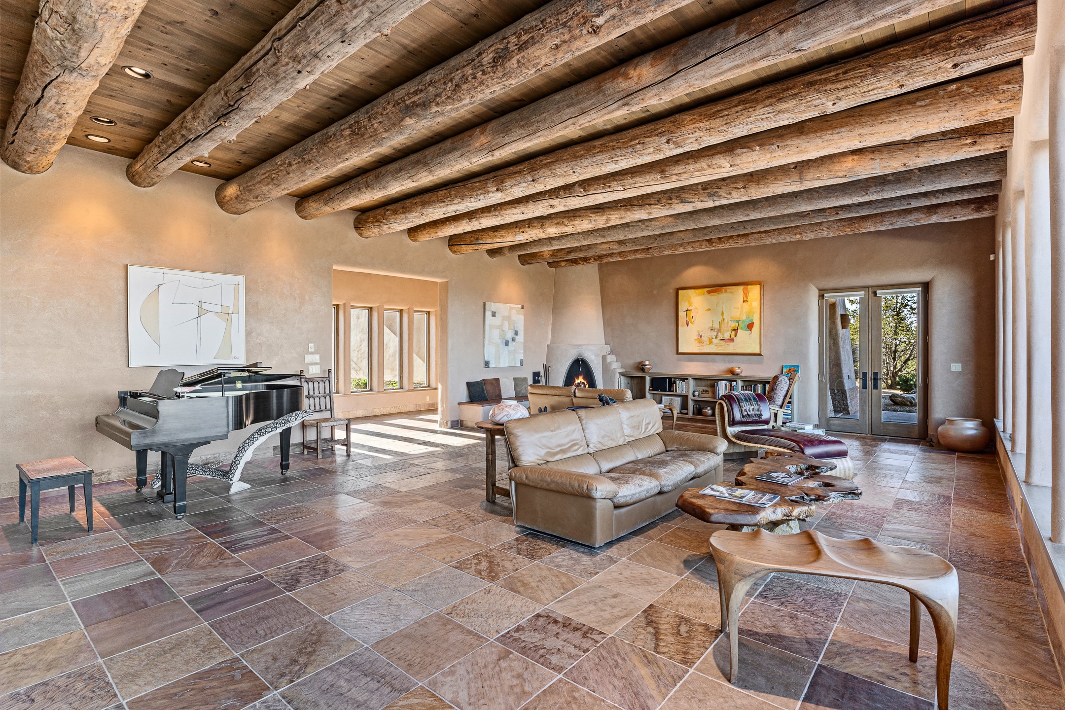 128 Outlaw Trail, Ranchos de Taos, New Mexico image 11