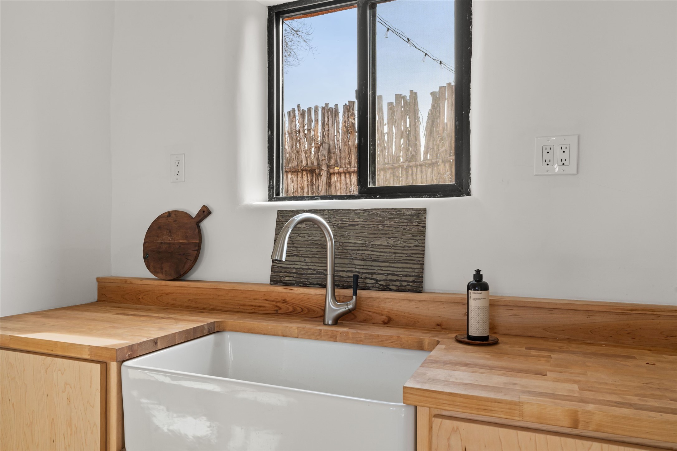 723 Old Santa Fe Trail, Santa Fe, New Mexico image 10