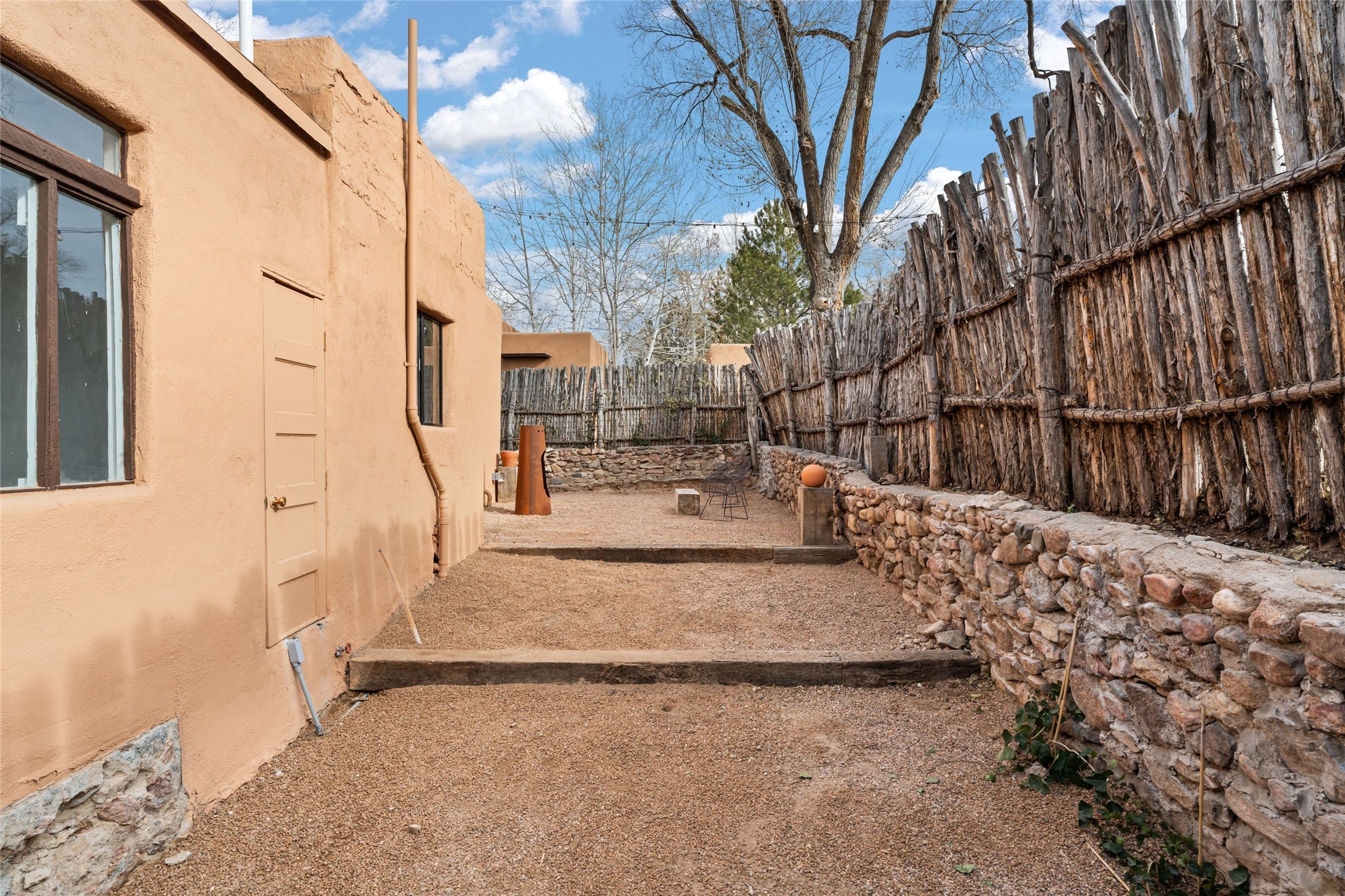 723 Old Santa Fe Trail, Santa Fe, New Mexico image 19