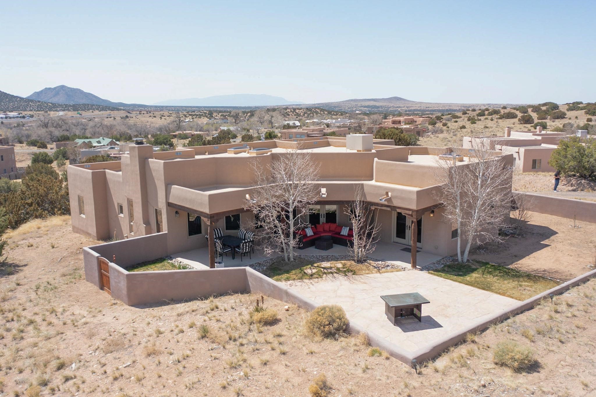 22 Calle Capulin, Santa Fe, New Mexico image 2
