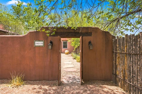 Condo For Sale - Residential<br/> Santa Fe County, Santa Fe, NM 87501