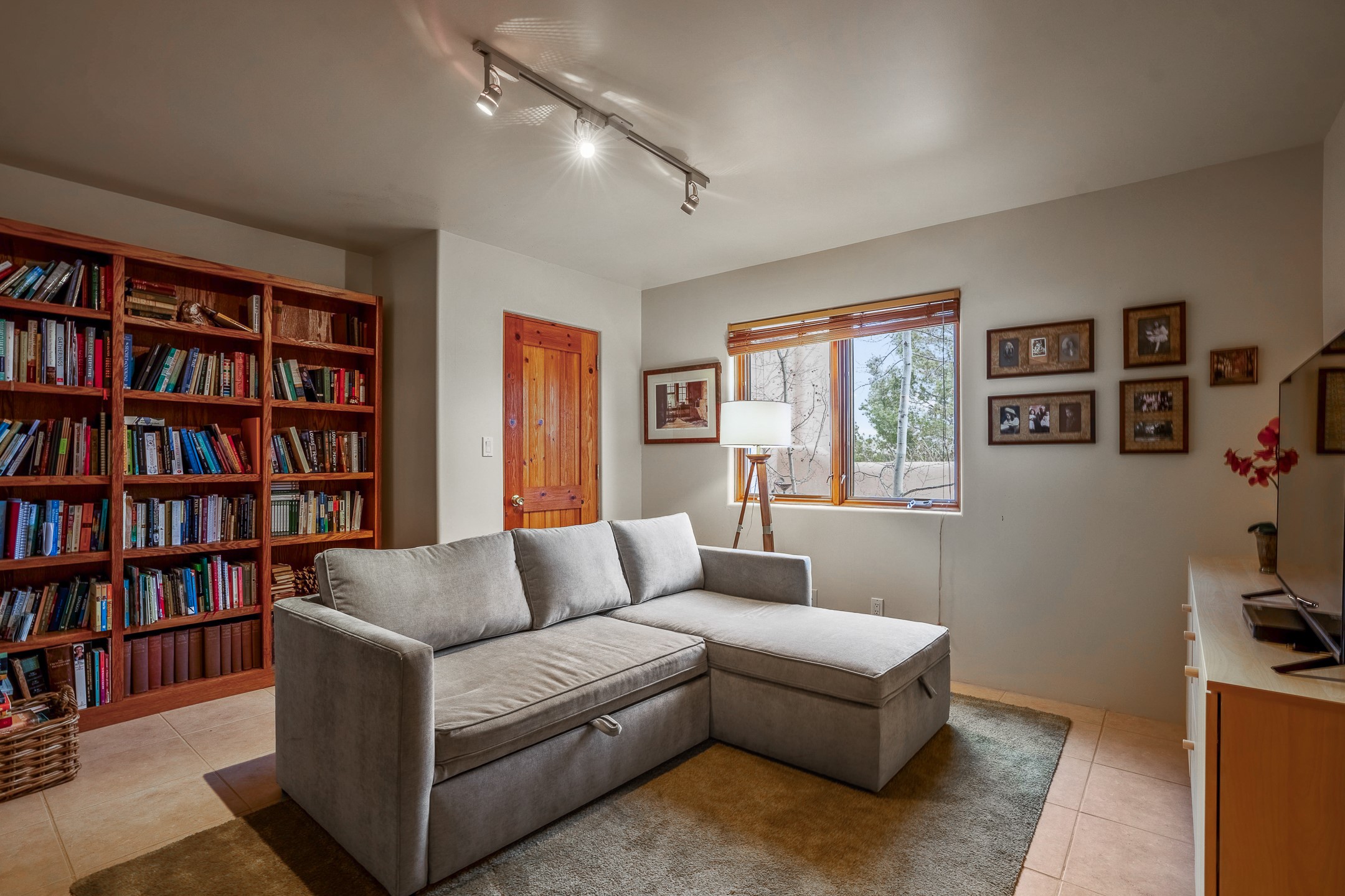 Santa Fe, New Mexico 87508, United States, 4 Bedrooms Bedrooms, ,2 BathroomsBathrooms,Residential,Active,85642