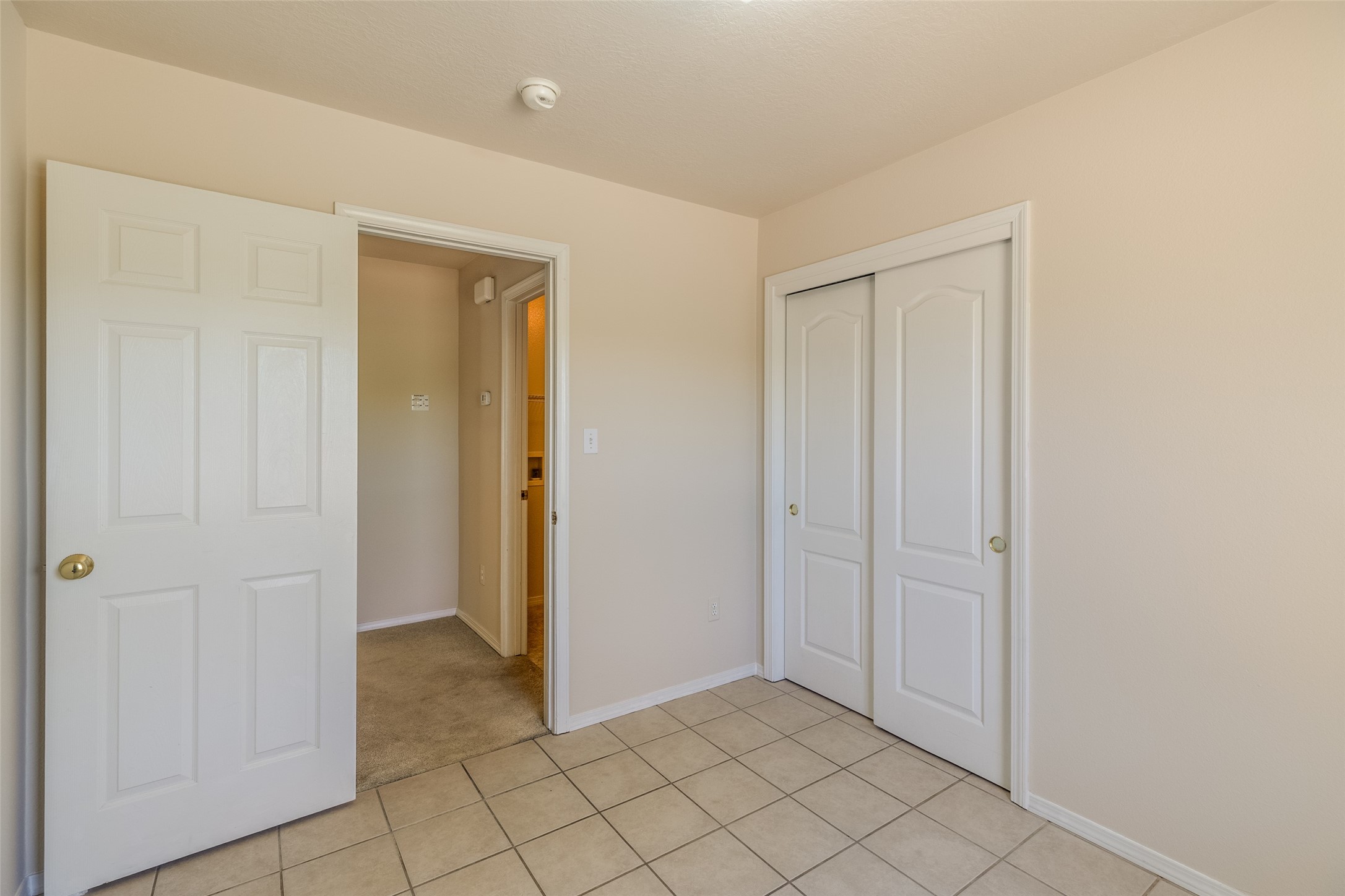 Santa Fe, New Mexico 87507, United States, 3 Bedrooms Bedrooms, ,2 BathroomsBathrooms,Residential,Pending,134265