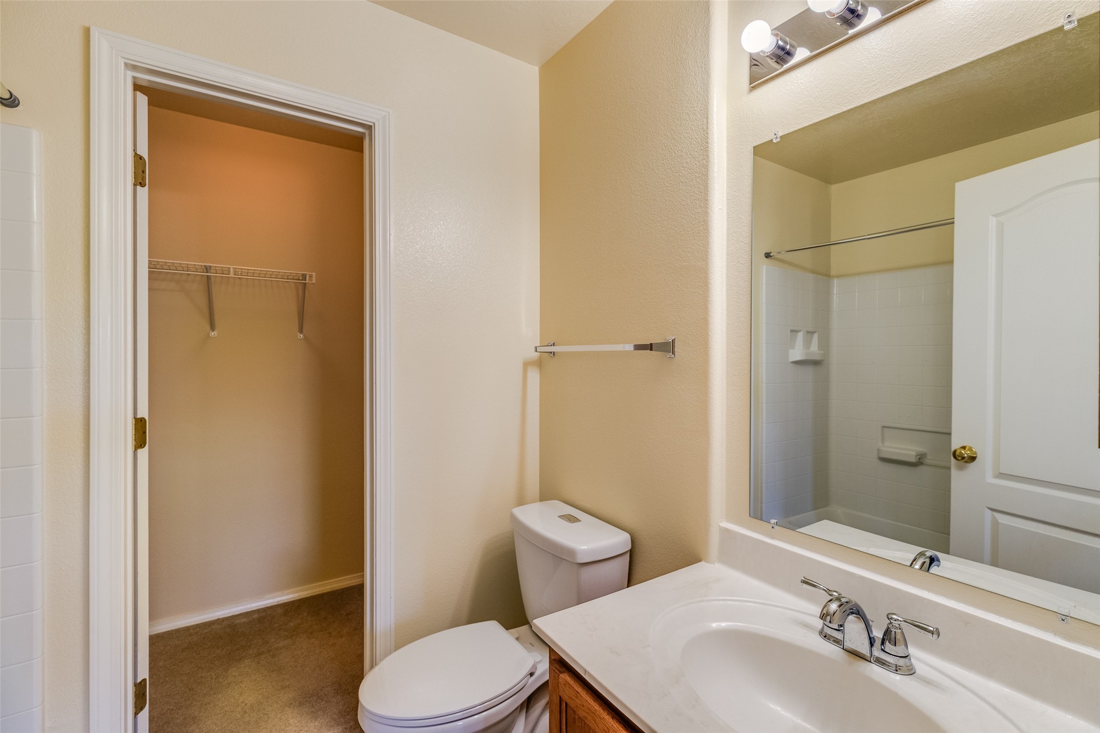 Santa Fe, New Mexico 87507, United States, 3 Bedrooms Bedrooms, ,2 BathroomsBathrooms,Residential,Pending,134265
