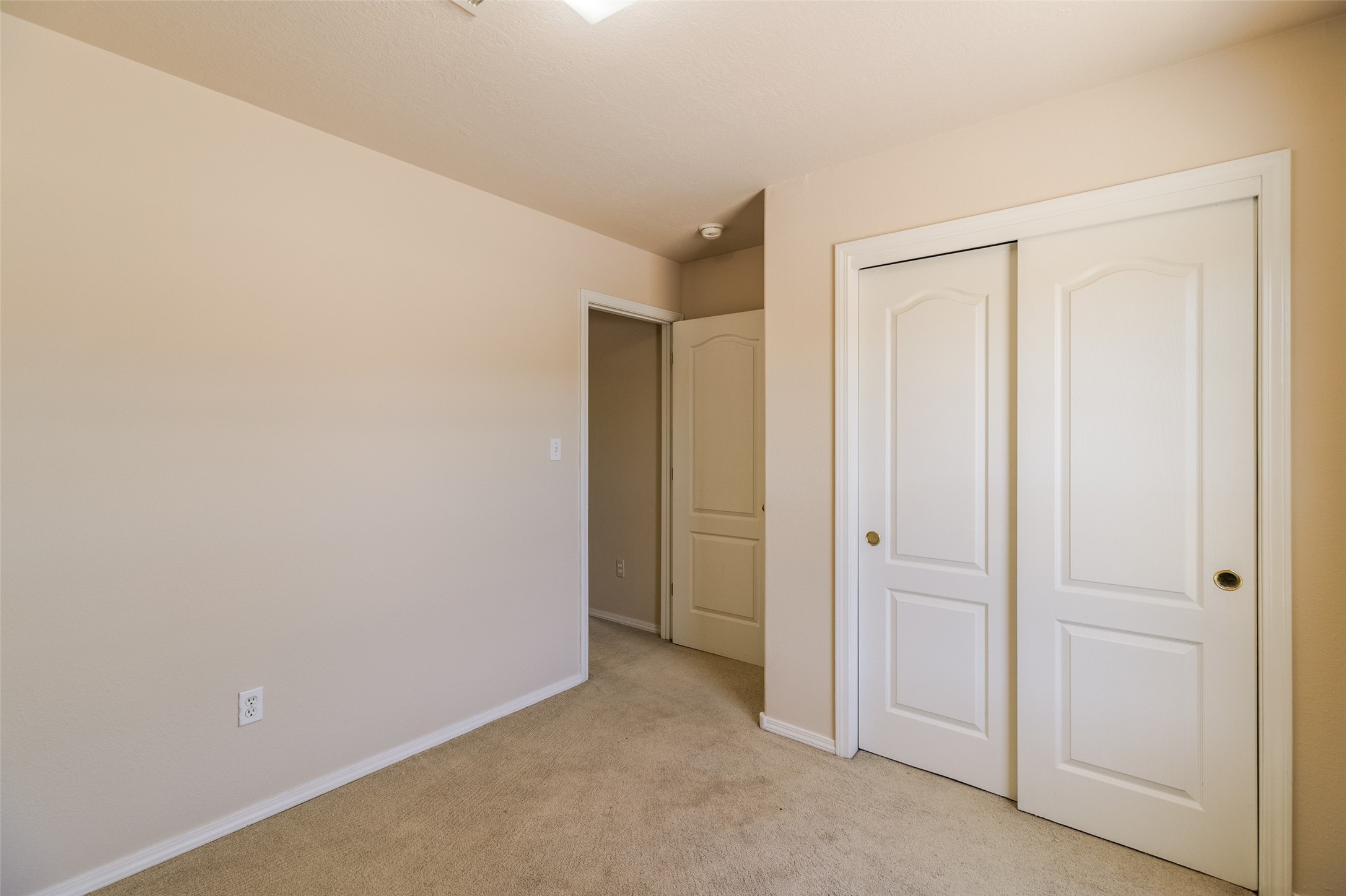 Santa Fe, New Mexico 87507, United States, 3 Bedrooms Bedrooms, ,2 BathroomsBathrooms,Residential,Pending,134265