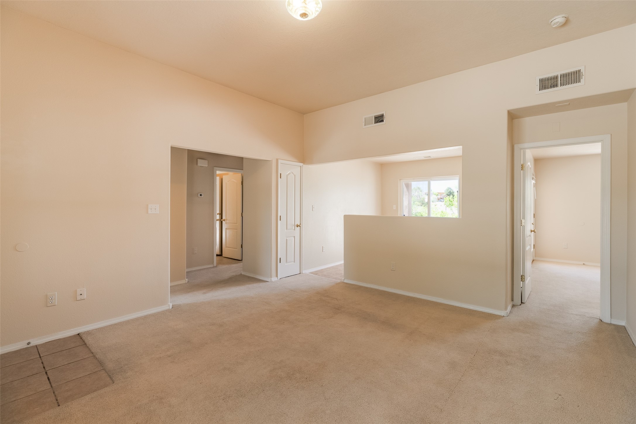 Santa Fe, New Mexico 87507, United States, 3 Bedrooms Bedrooms, ,2 BathroomsBathrooms,Residential,Pending,134265