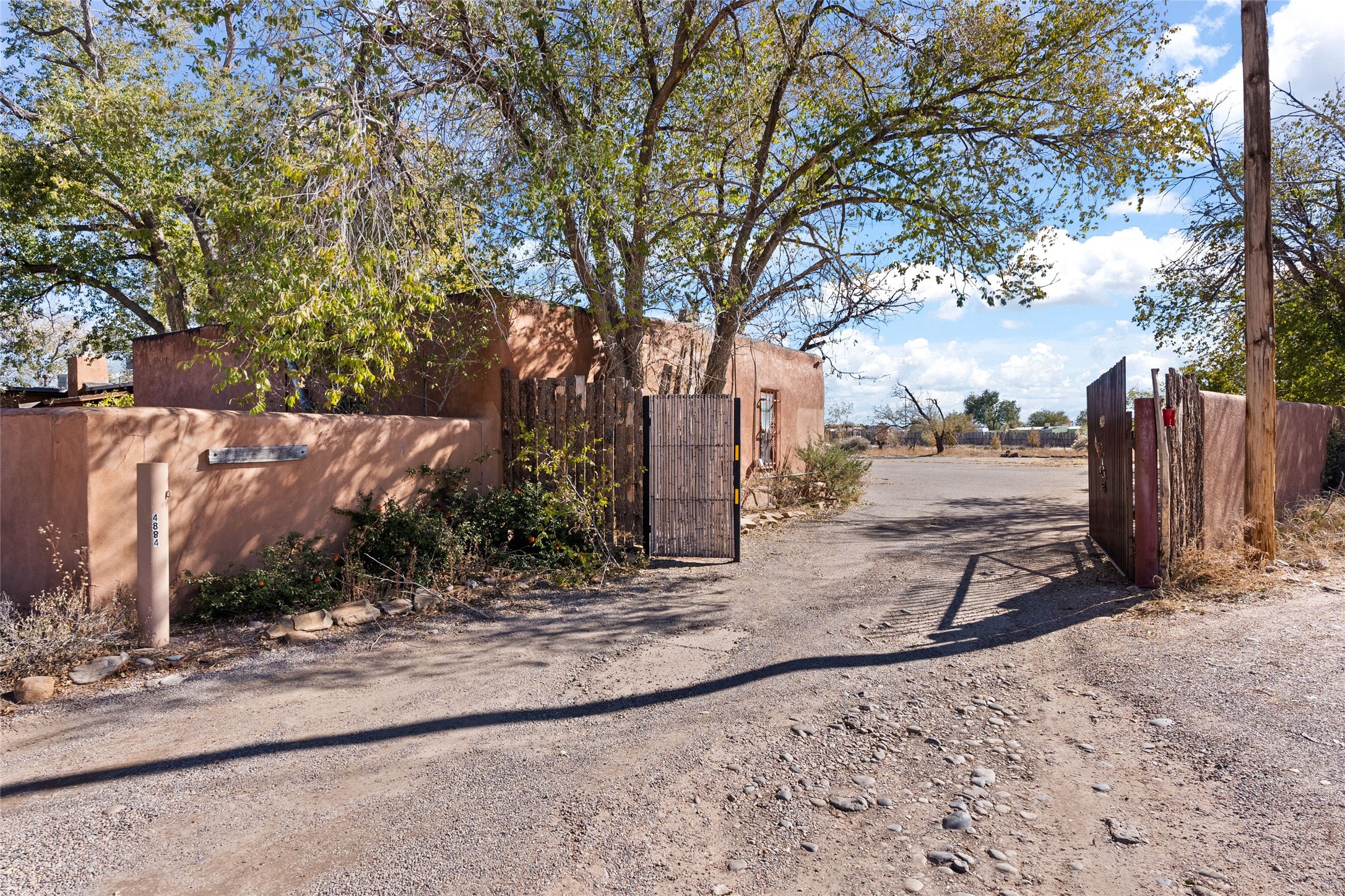 4884 A&B La Junta Del Alamo, Santa Fe, New Mexico image 9