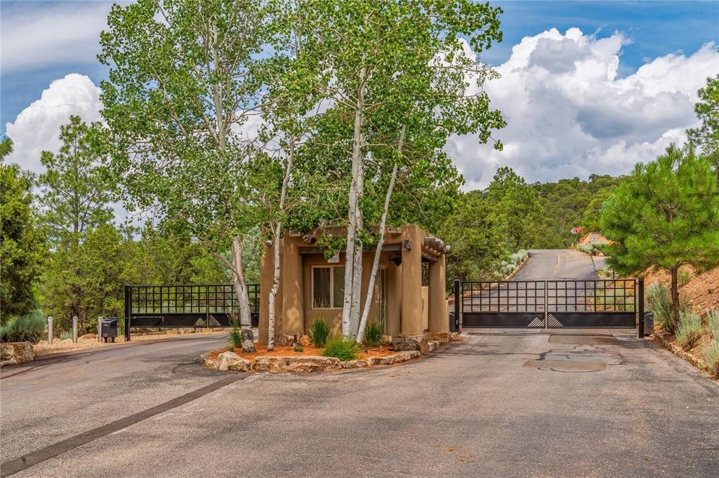 2505 Camino Sarita, Santa Fe, New Mexico image 4