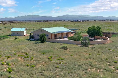Photo of 152 Turquoise Trail Court, Santa Fe, NM 87508 (MLS # 202503591)
