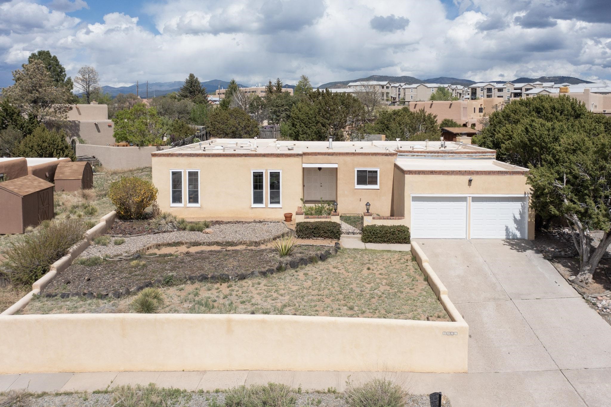 2811 Calle Calmo, Santa Fe, New Mexico image 2