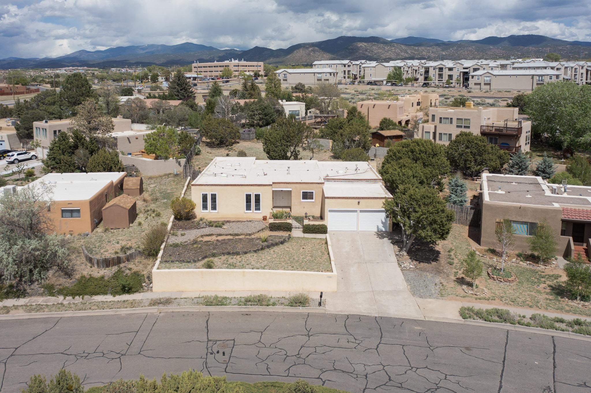 2811 Calle Calmo, Santa Fe, New Mexico image 46