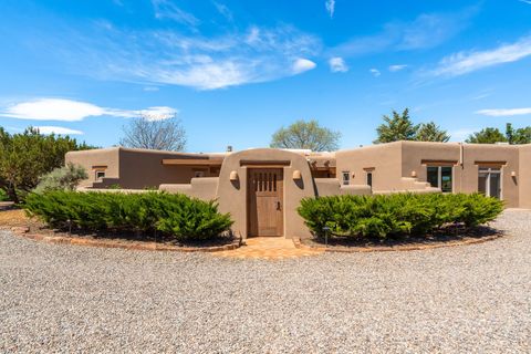 Photo of 26 Sierra del Sol PL, Santa Fe, NM 87508 (MLS # 202602094)