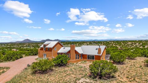 Photo of 257 Camino Los Abuelos, Santa Fe, NM 87508 (MLS # 202502570)