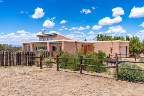 Homes For Sale - 4 Domingo Road<br/> Santa Fe County, Santa Fe, NM 87508