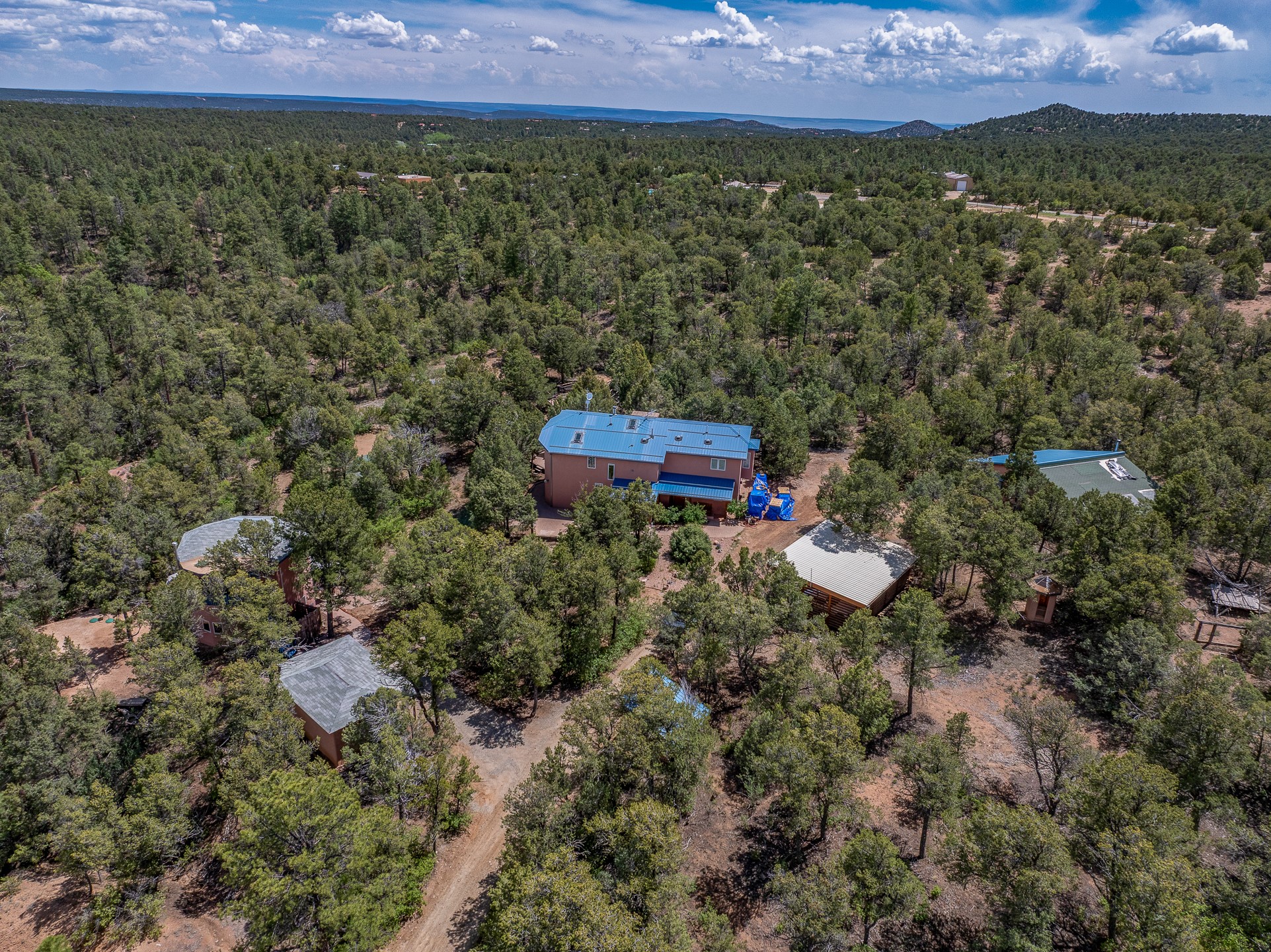 Santa Fe, New Mexico 87505, United States, 4 Bedrooms Bedrooms, ,4 BathroomsBathrooms,Residential,Active,146806