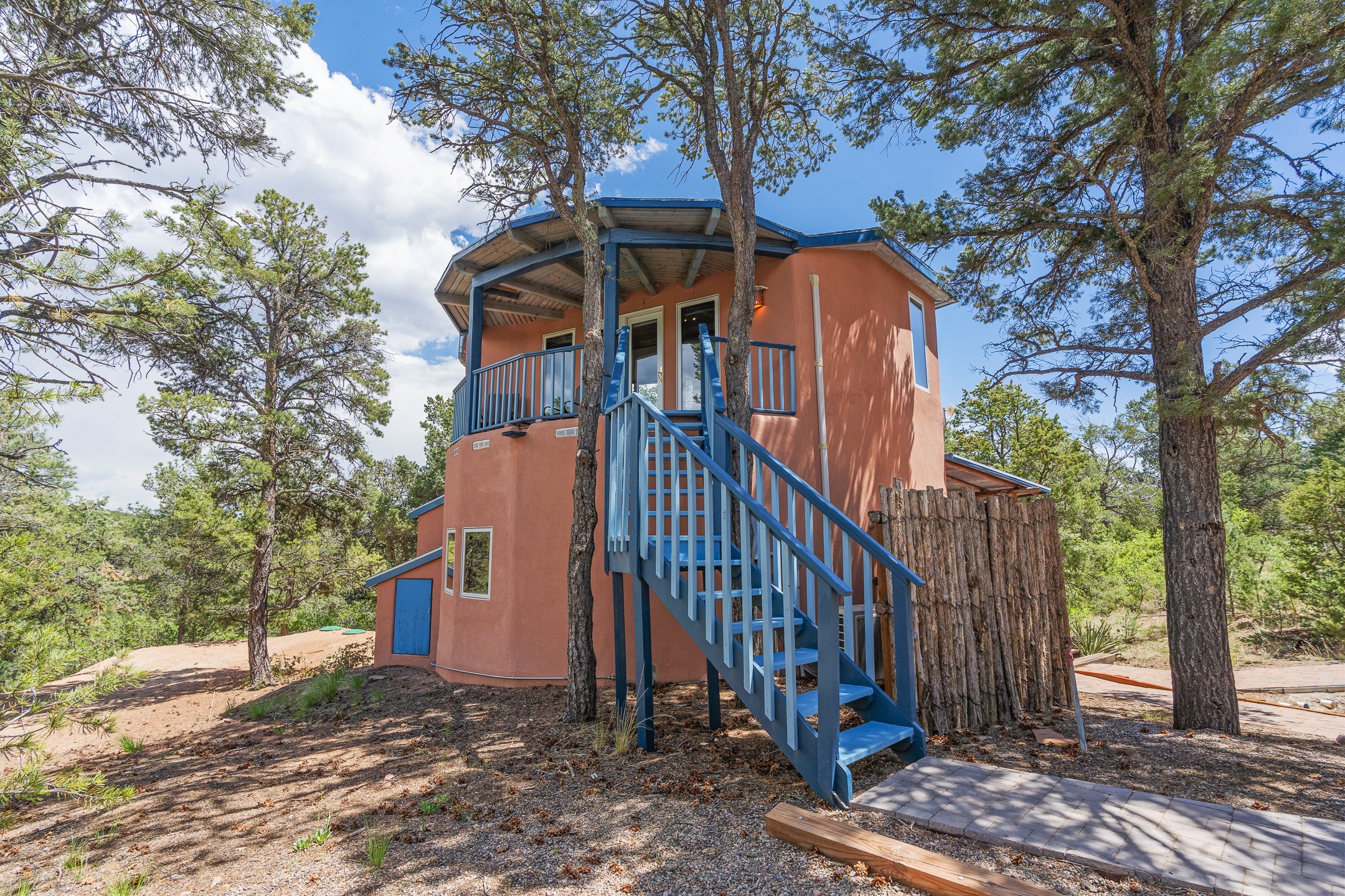 Santa Fe, New Mexico 87505, United States, 4 Bedrooms Bedrooms, ,4 BathroomsBathrooms,Residential,Active,146806