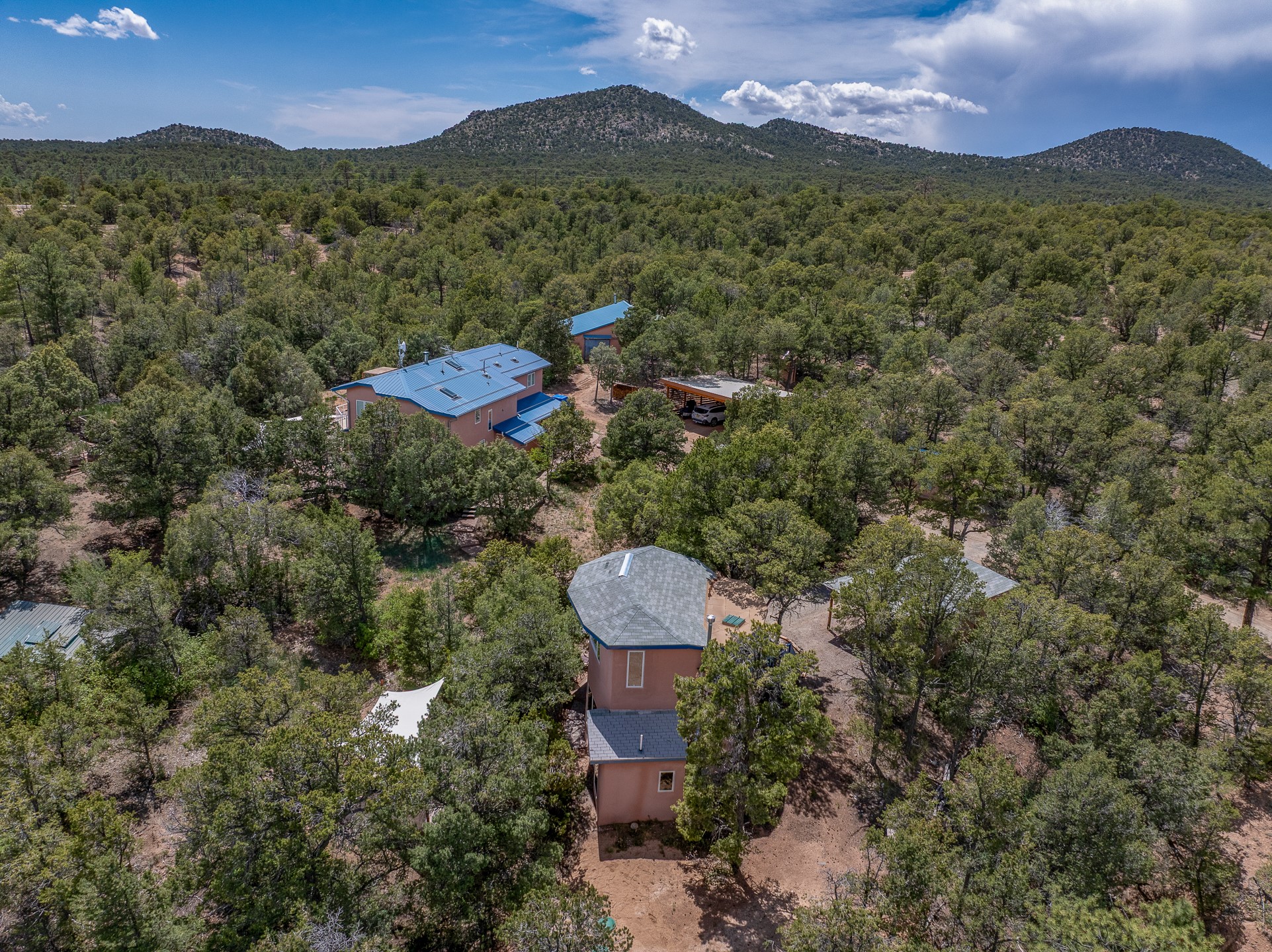 Santa Fe, New Mexico 87505, United States, 4 Bedrooms Bedrooms, ,4 BathroomsBathrooms,Residential,Active,146806