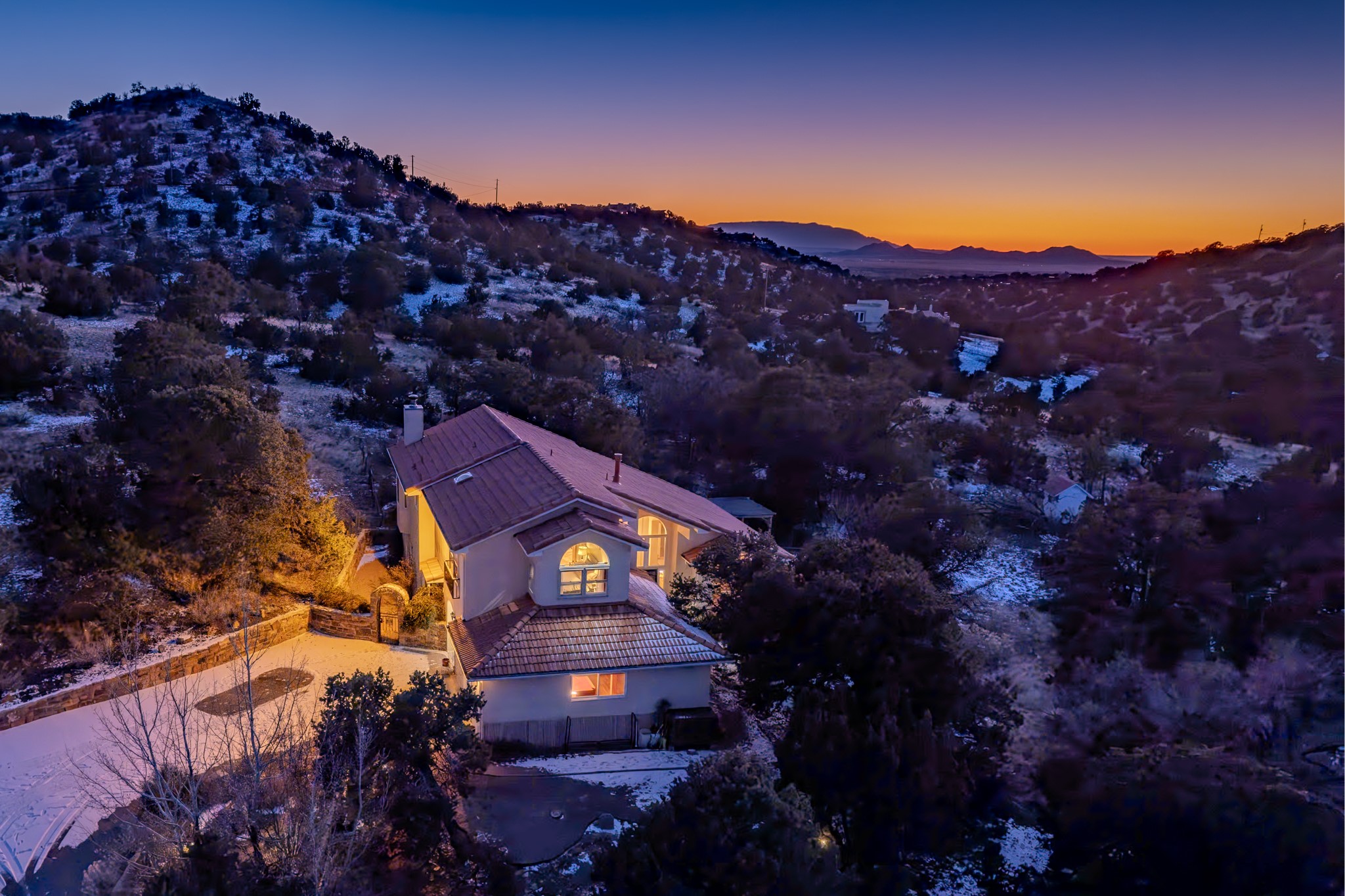 37 Paseo Del Pinon, Santa Fe, New Mexico image 1