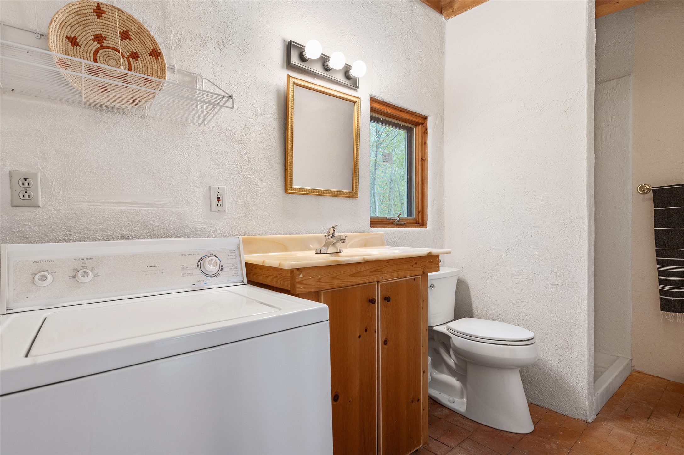 Pena Blanca, New Mexico 87041, United States, 1 Bedroom Bedrooms, ,1 BathroomBathrooms,Residential,Active,207944