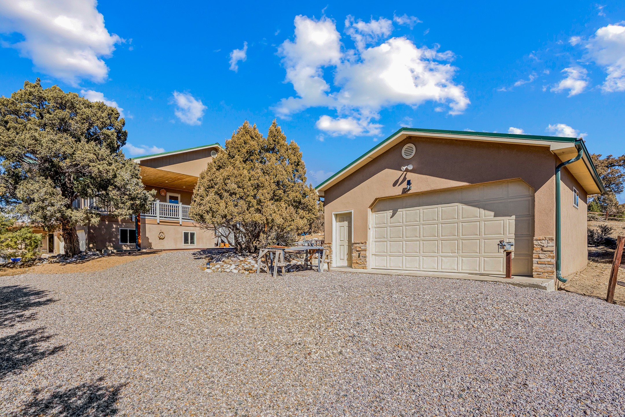 Los Ojos, New Mexico 87551, United States, 4 Bedrooms Bedrooms, ,3 BathroomsBathrooms,Residential,Active,89015