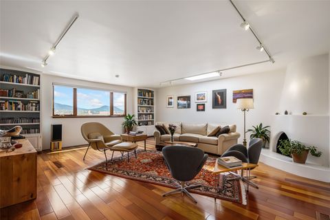 Townhouse For Sale - 313 Loma Arisco<br/> Santa Fe County, Santa Fe, NM 87501