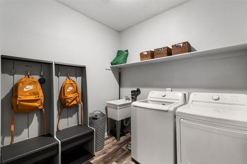 Tiny photo for 8 E Serena Lane, Santa Fe, NM 87508 (MLS # 202602806)