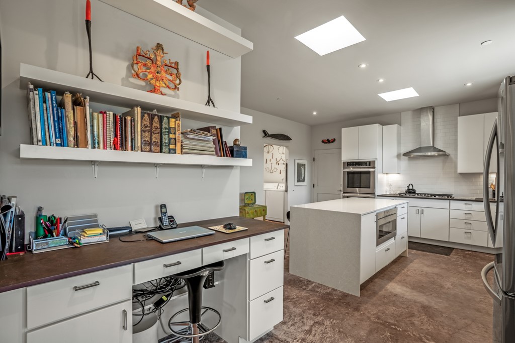 Santa Fe, New Mexico 87506, United States, 2 Bedrooms Bedrooms, ,2 BathroomsBathrooms,Residential,Pending,63391