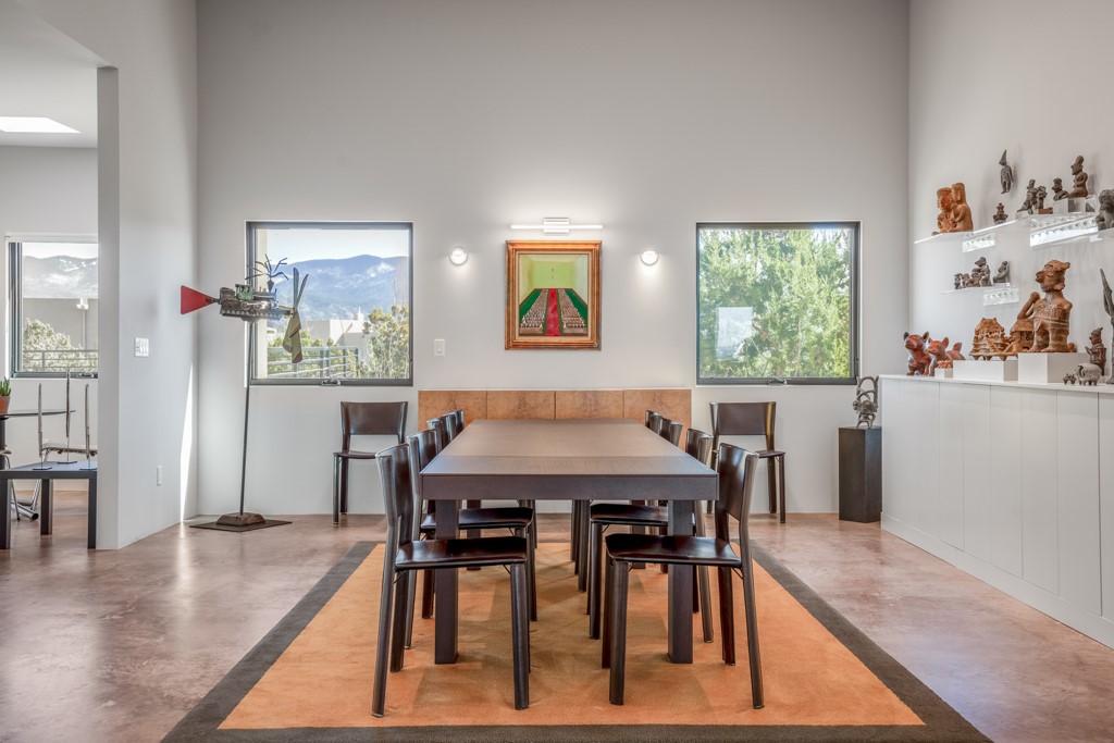 Santa Fe, New Mexico 87506, United States, 2 Bedrooms Bedrooms, ,2 BathroomsBathrooms,Residential,Pending,63391