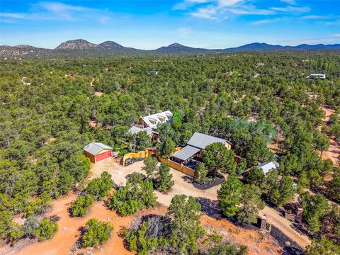Homes For Sale - 33 & 35 Mescalero Trail<br/> Santa Fe, NM 87505