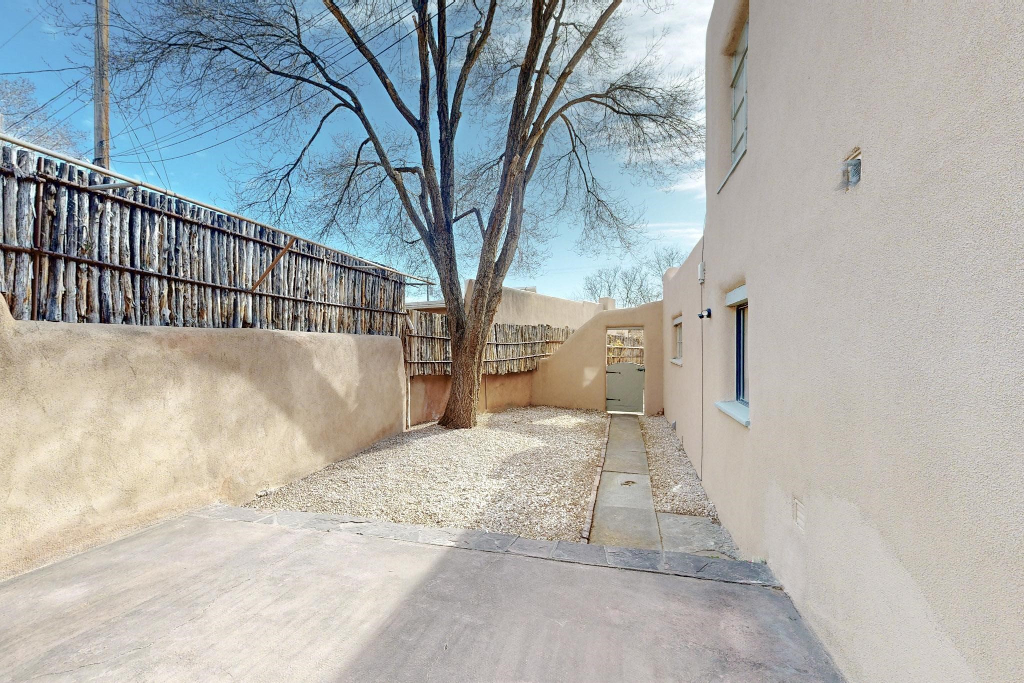 610 Rio Grande Ave, Santa Fe, New Mexico image 30