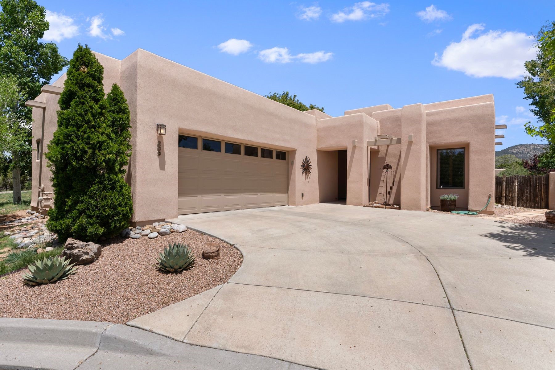 209 Plaza Montana, Santa Fe, New Mexico image 1