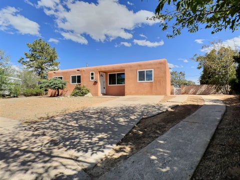 Homes For Sale - 3000 Calle Quieta<br/> Santa Fe County, Santa Fe, NM 87507