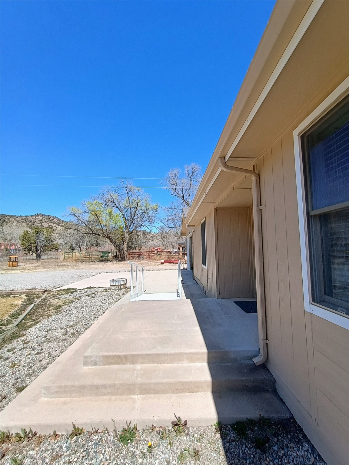 57 County Road #766, Velarde, New Mexico image 10